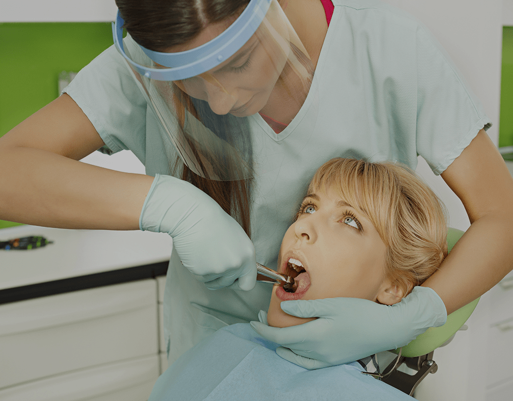 tooth-extraction-pain-causes-relief-tips-natrusmile